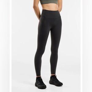 NWT Arcteryx Essent High Rise Legging 28” Women's